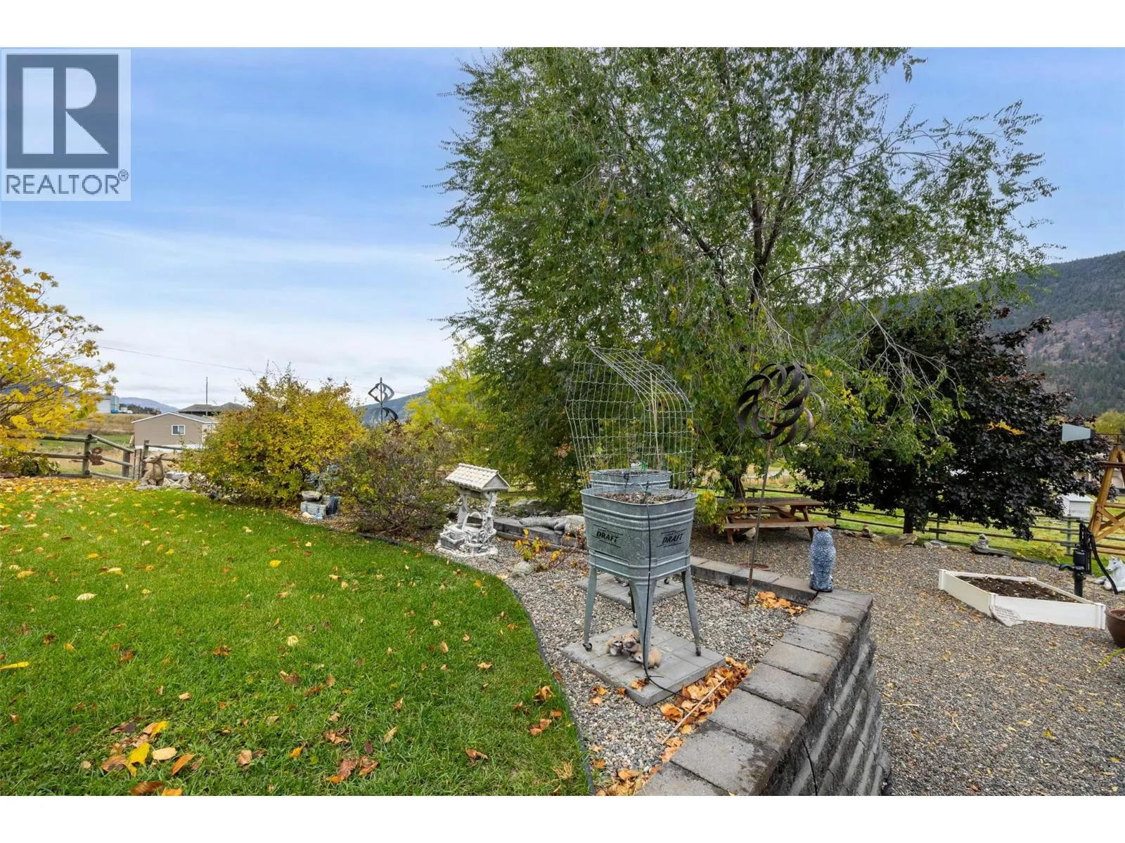 185 Hoovers Ferry Road