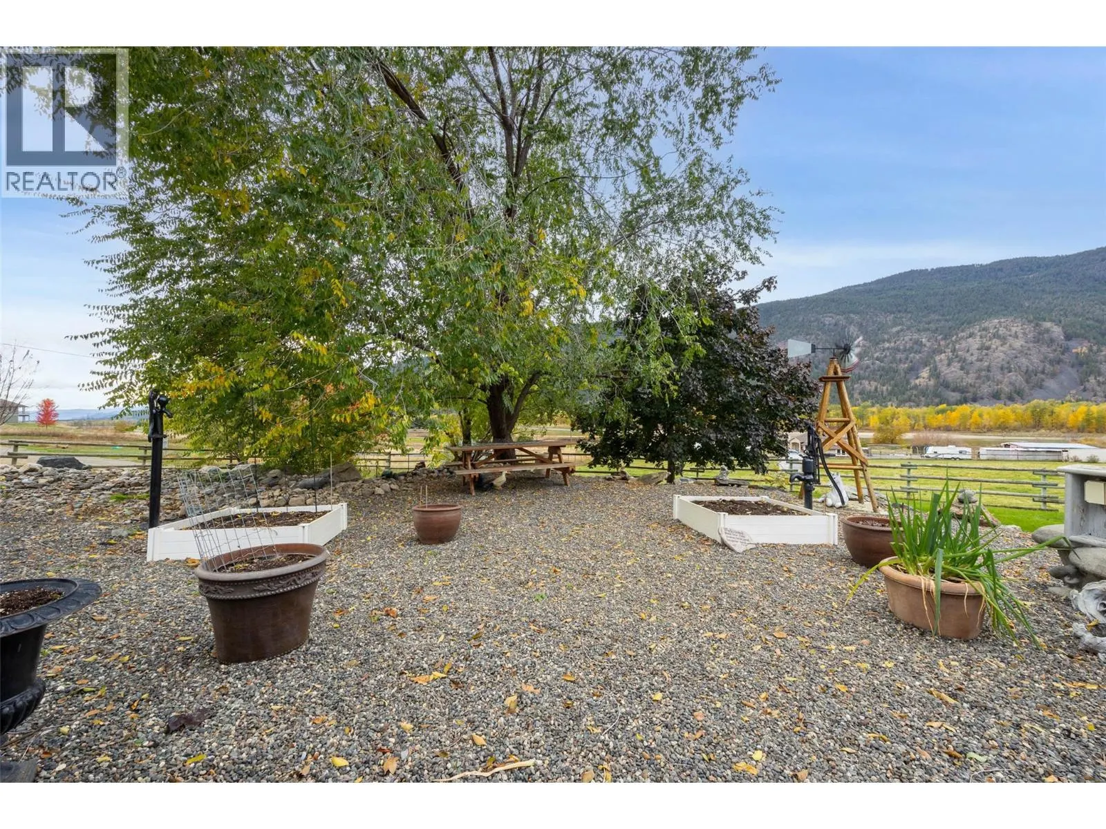 185 Hoovers Ferry Road