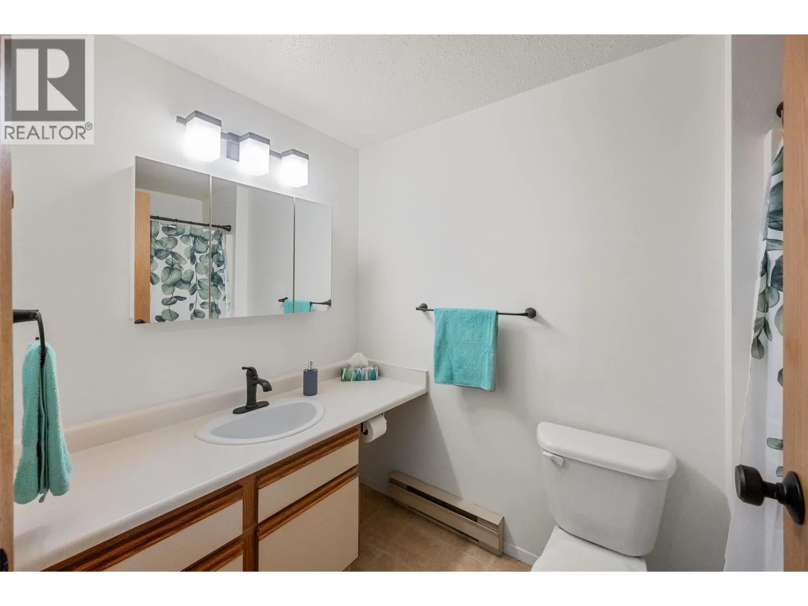 284 YORKTON Avenue Unit# 404