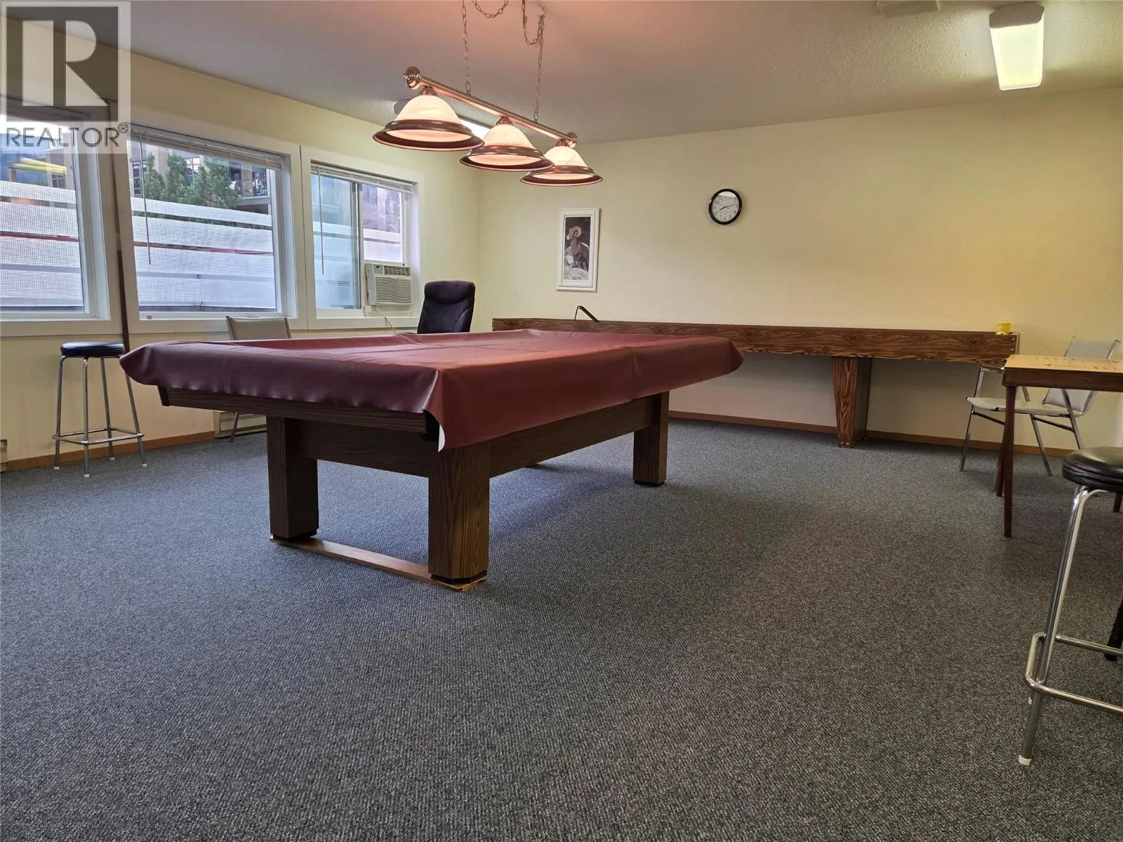 284 YORKTON Avenue Unit# 404