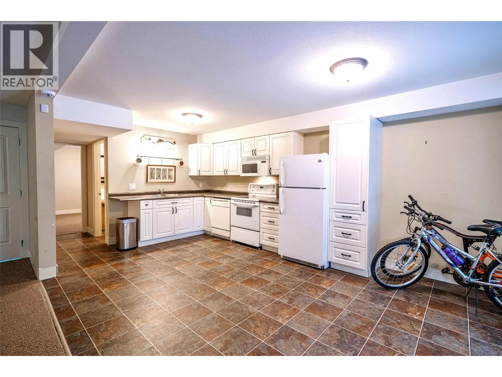 1701 Mountain View Avenue