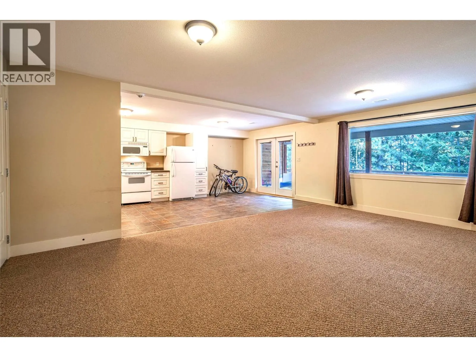 1701 Mountain View Avenue