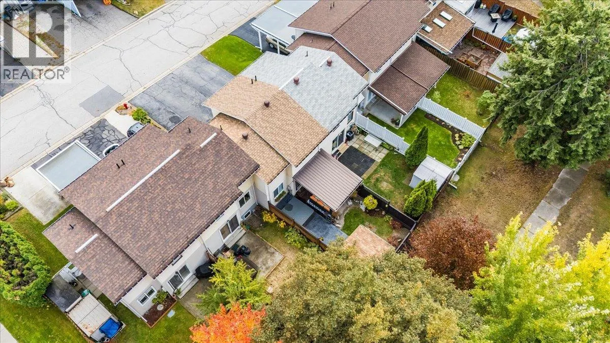 3395 Laurel Crescent