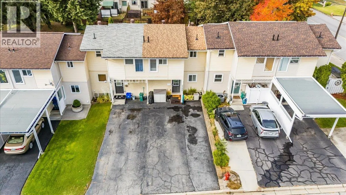 3395 Laurel Crescent