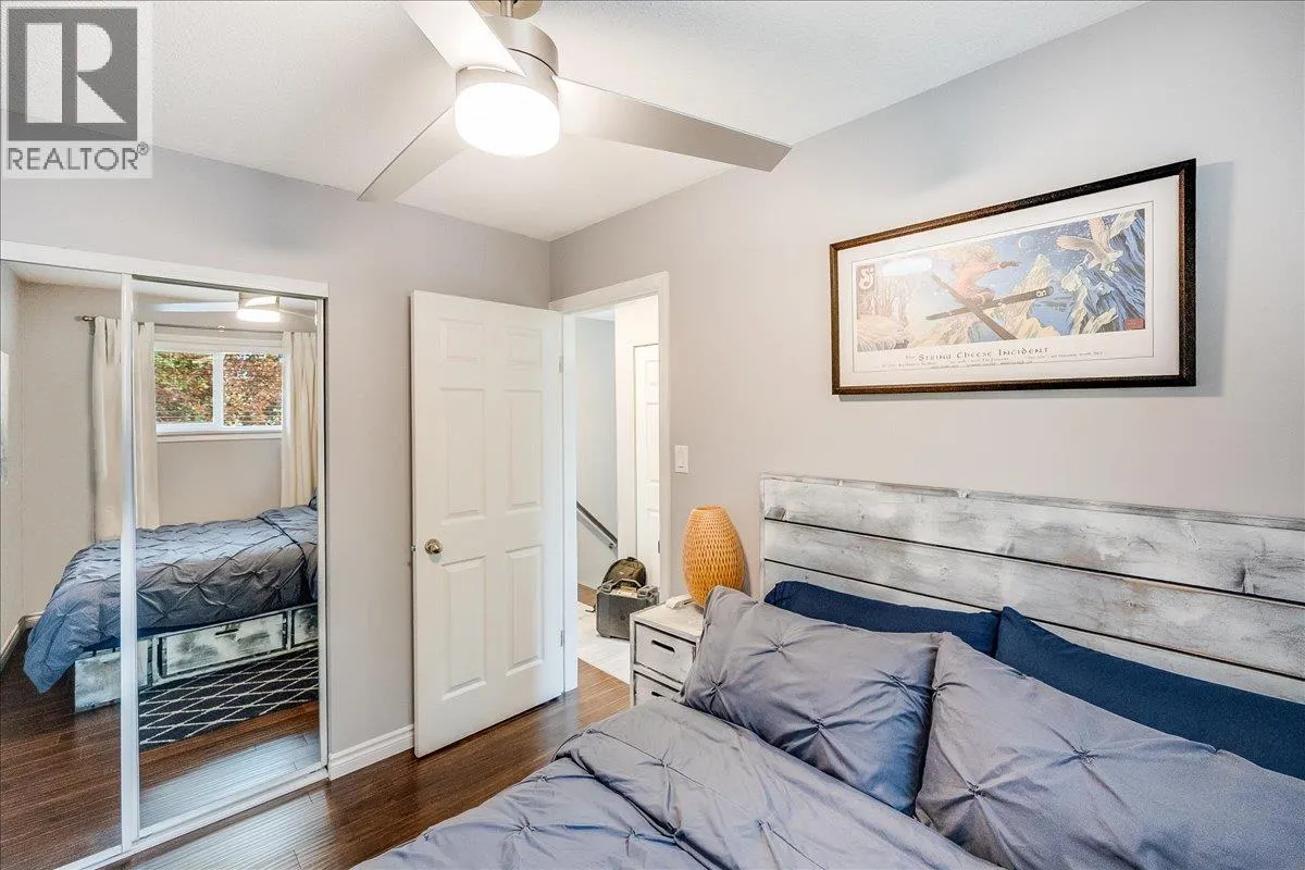 3395 Laurel Crescent