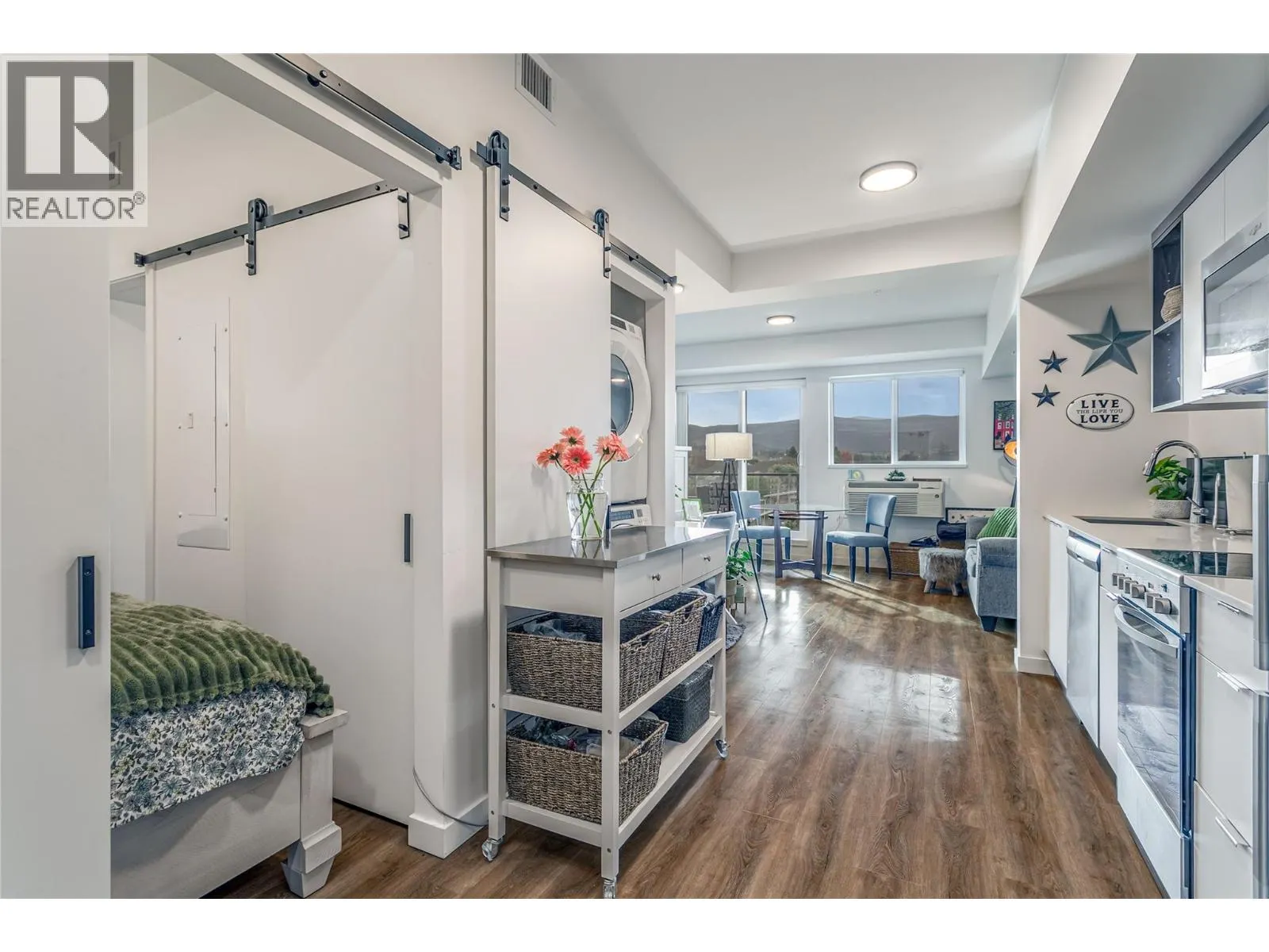 615 Rutland Road N Unit# 411