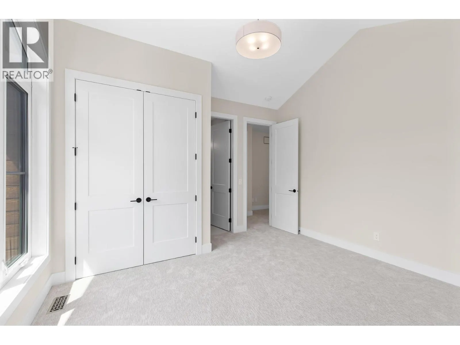 4964 Bucktail Lane