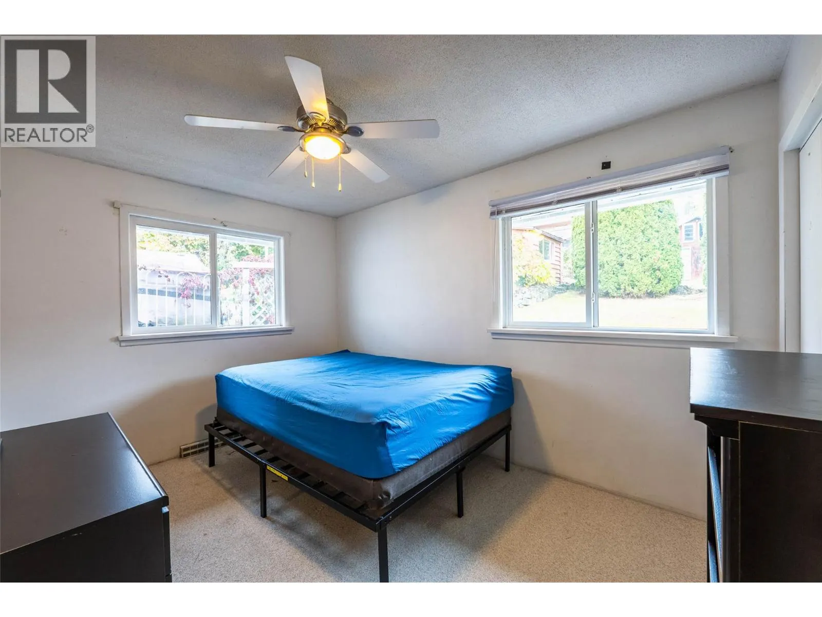 714 Robson Street