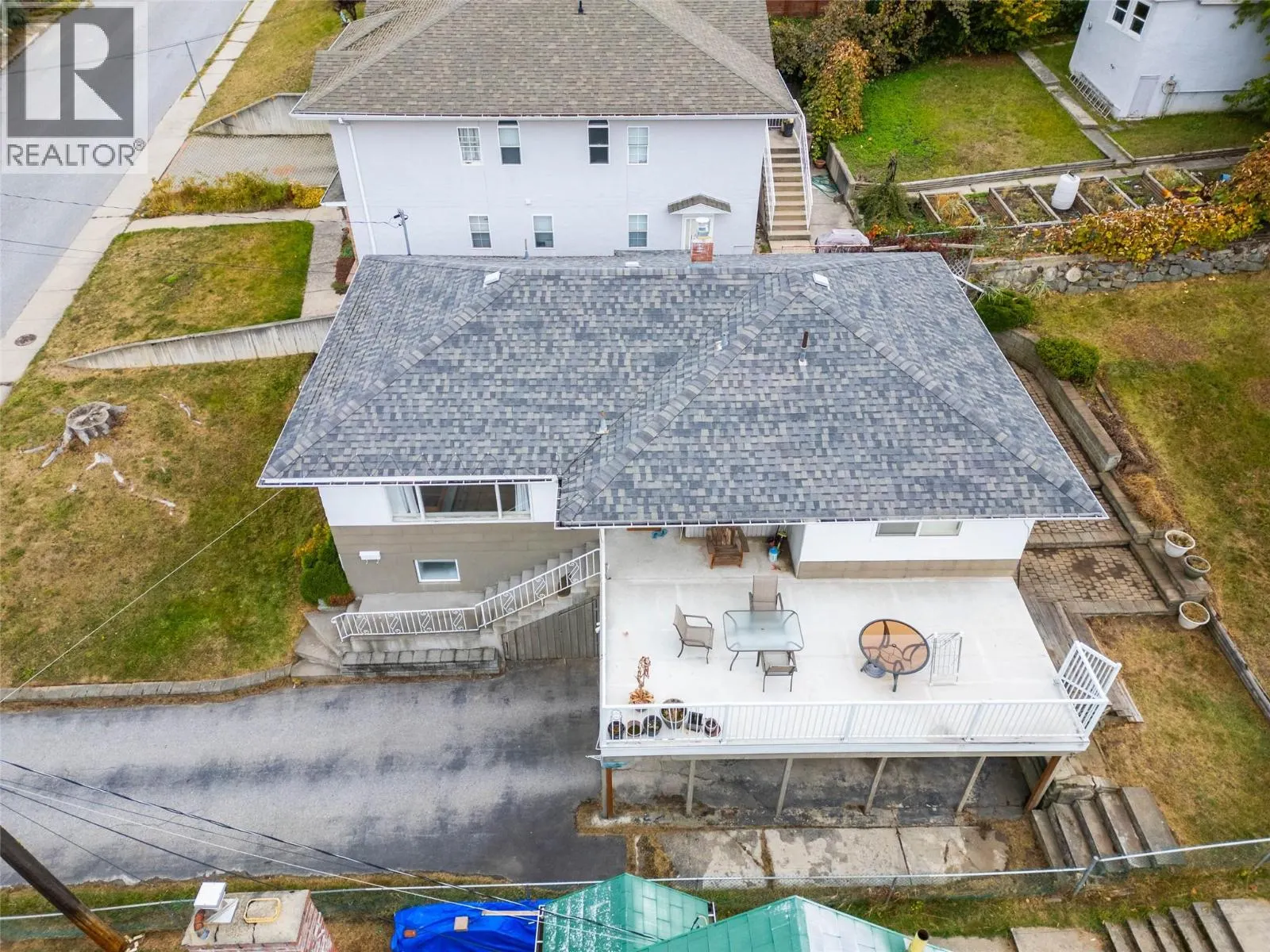 714 Robson Street