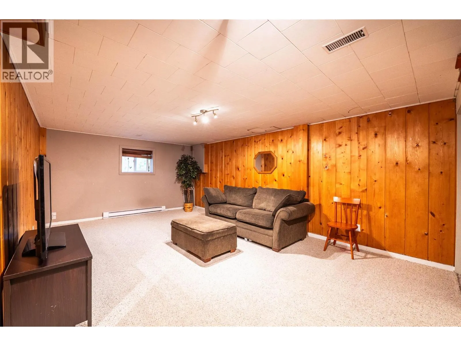 714 Robson Street