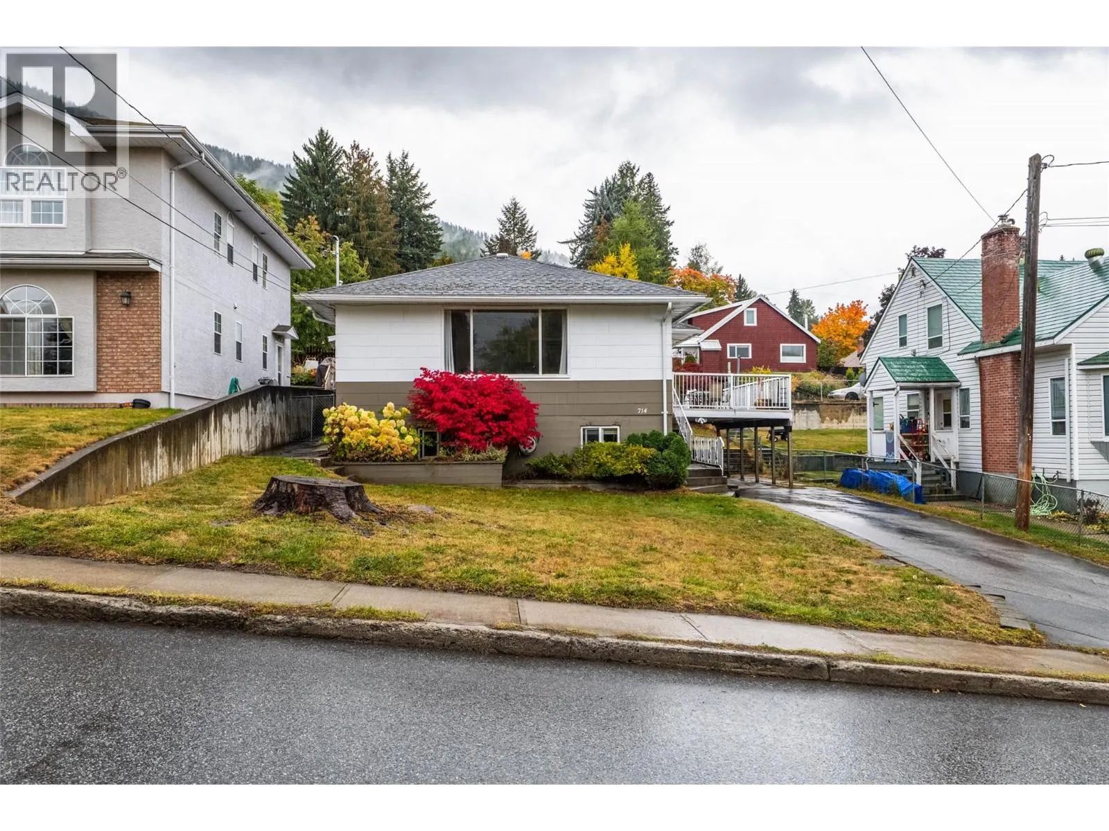 714 Robson Street