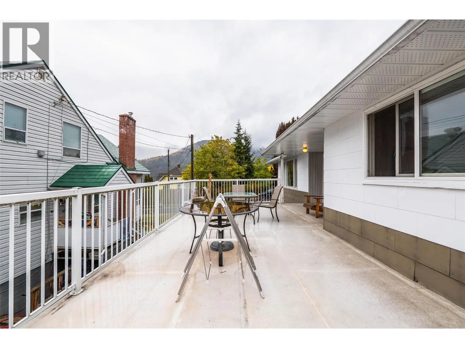 714 Robson Street