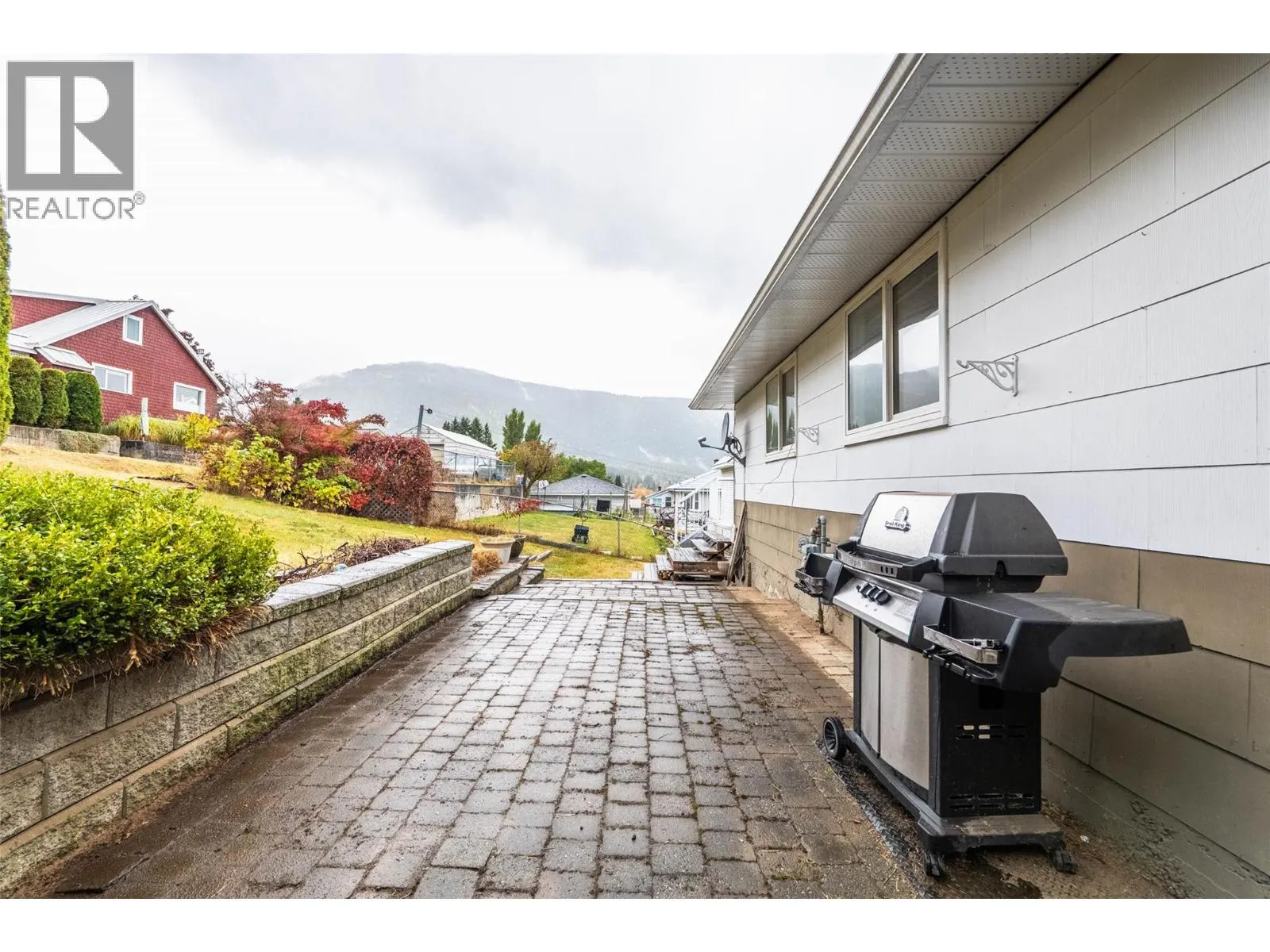 714 Robson Street
