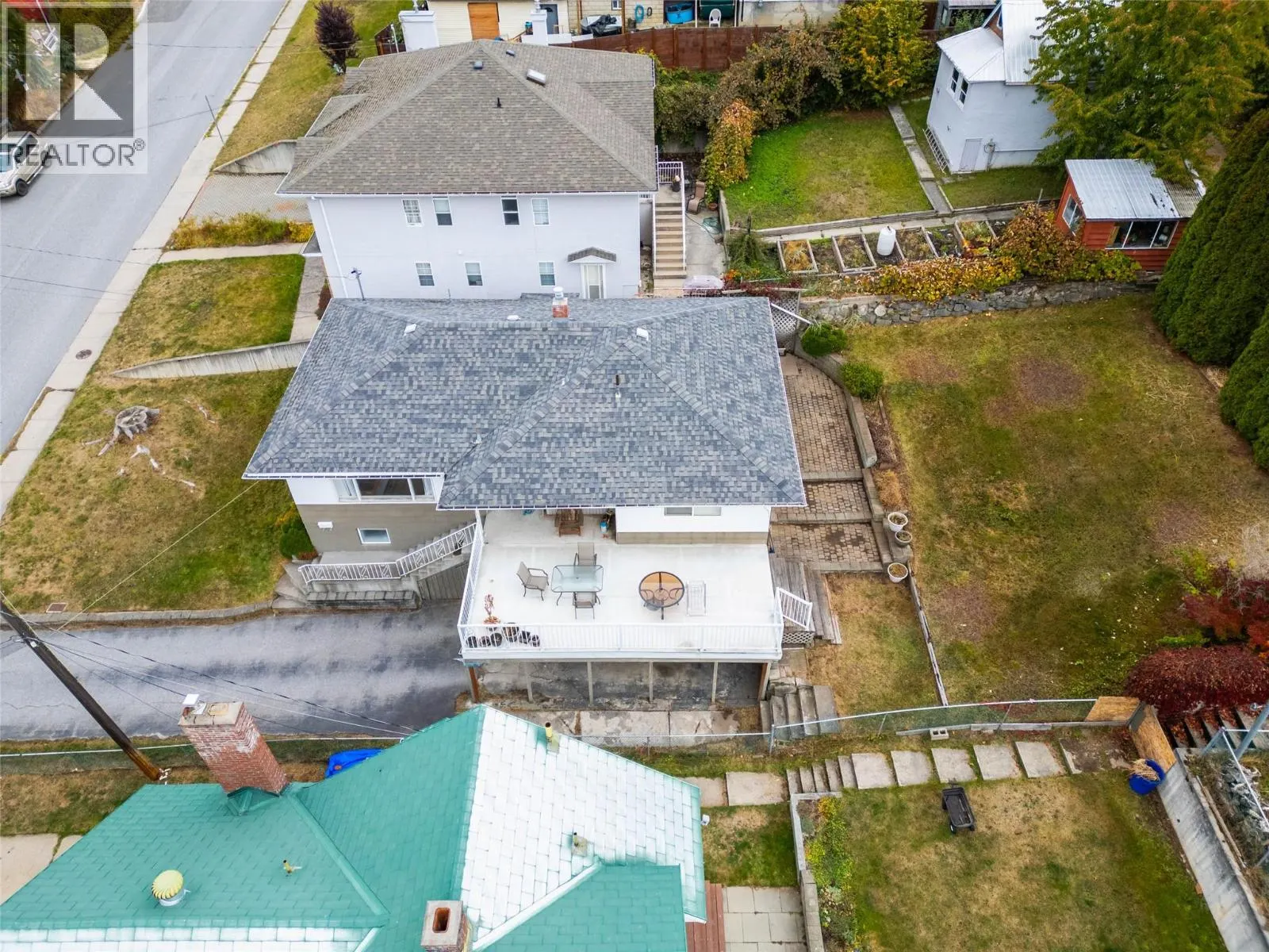 714 Robson Street