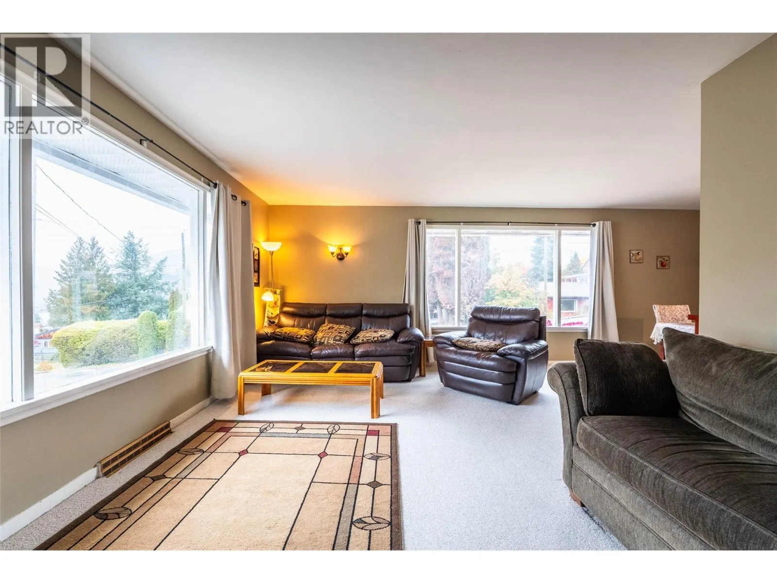 714 Robson Street