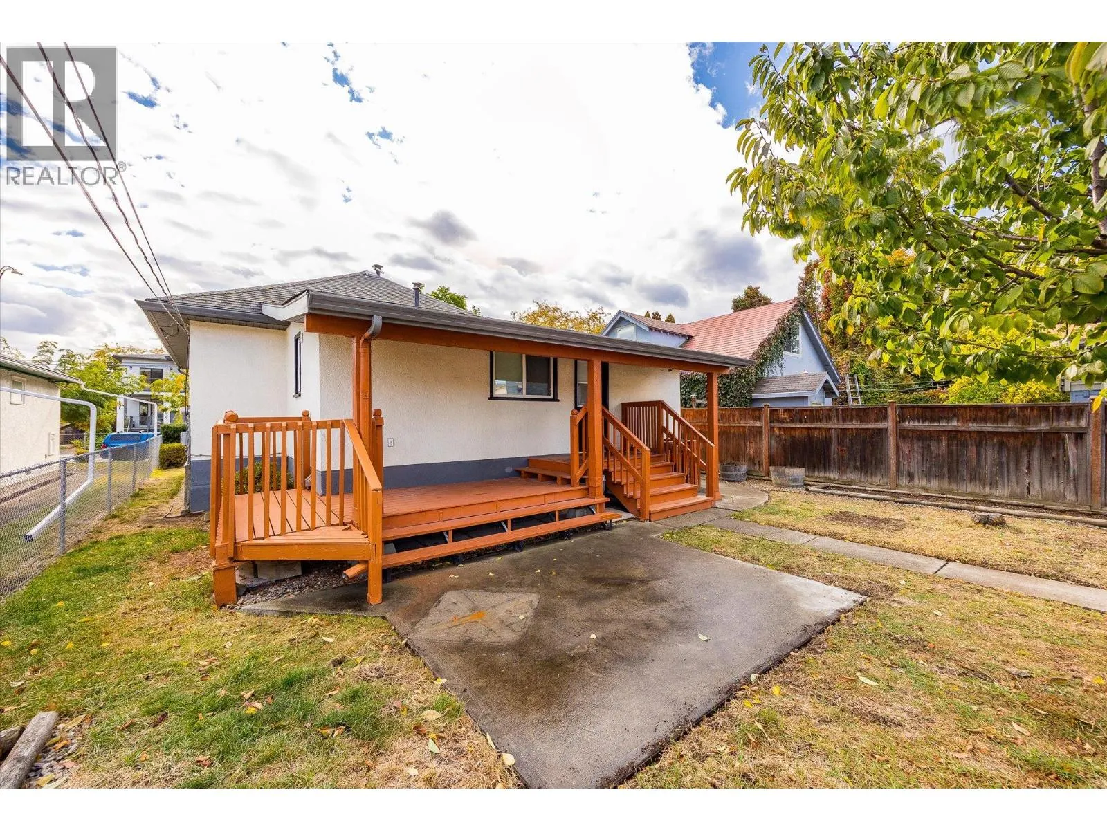 836 Cawston Avenue