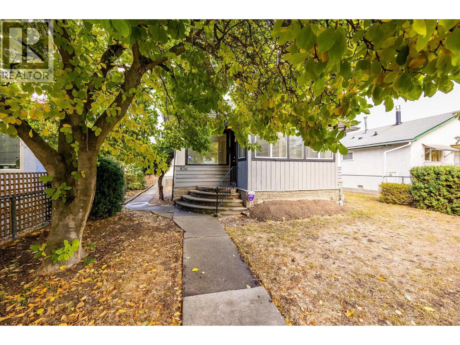 836 Cawston Avenue