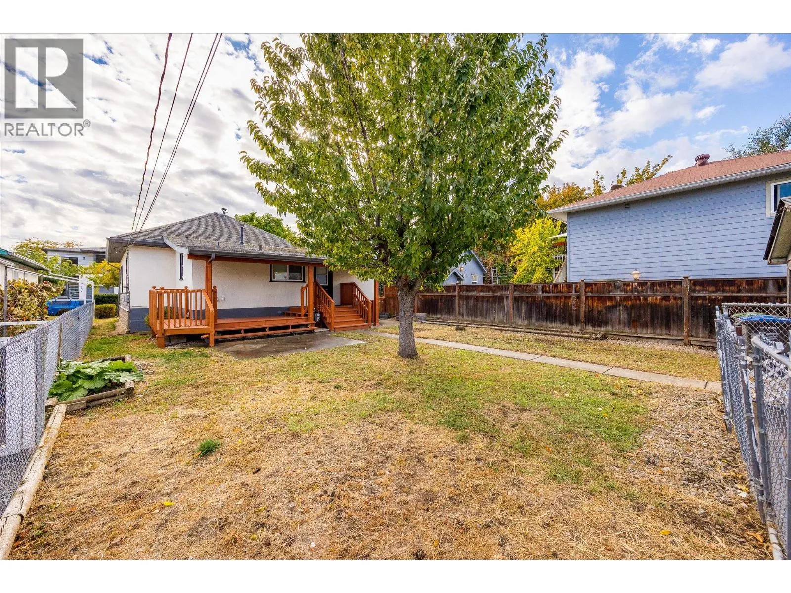 836 Cawston Avenue