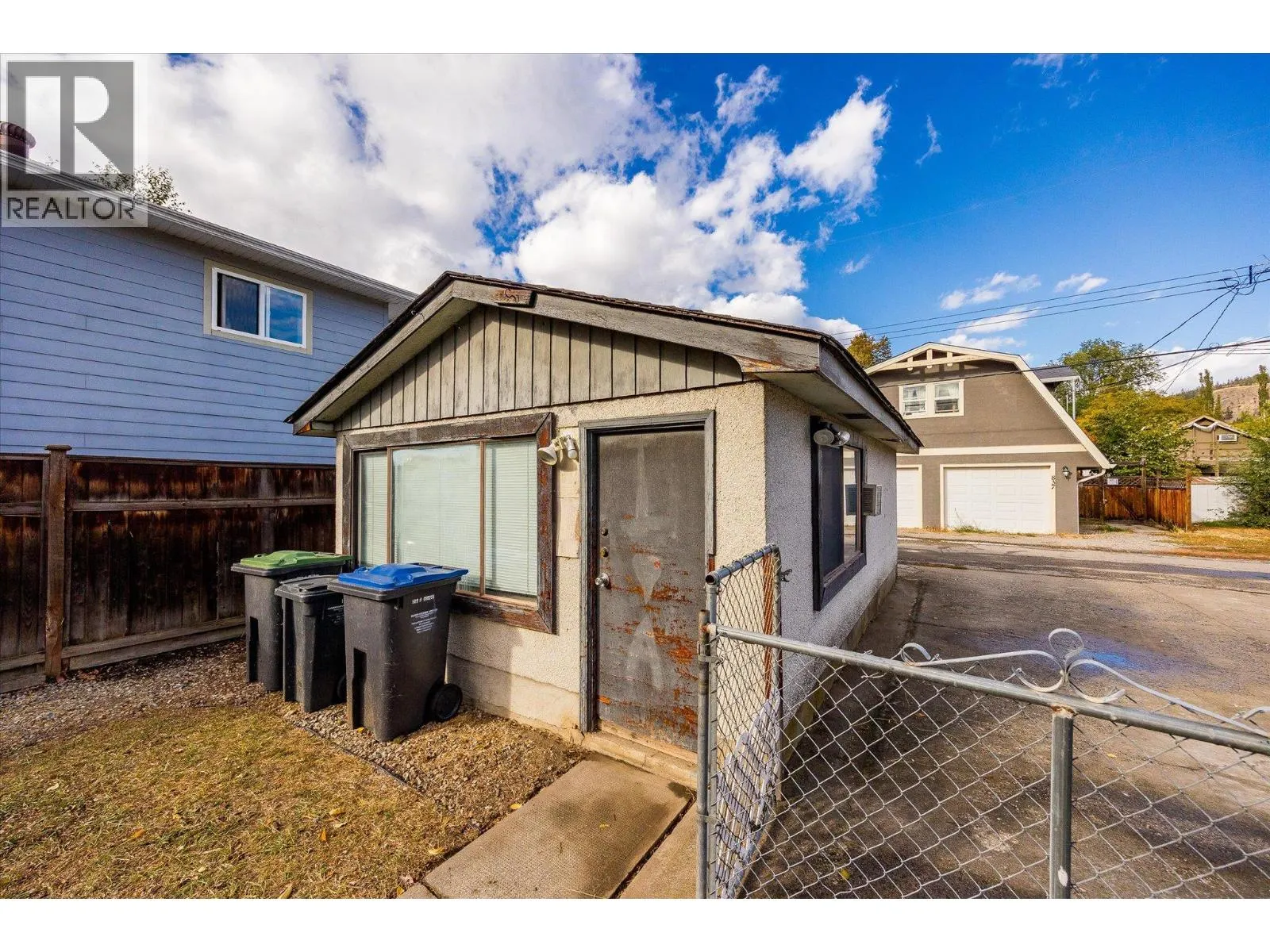 836 Cawston Avenue