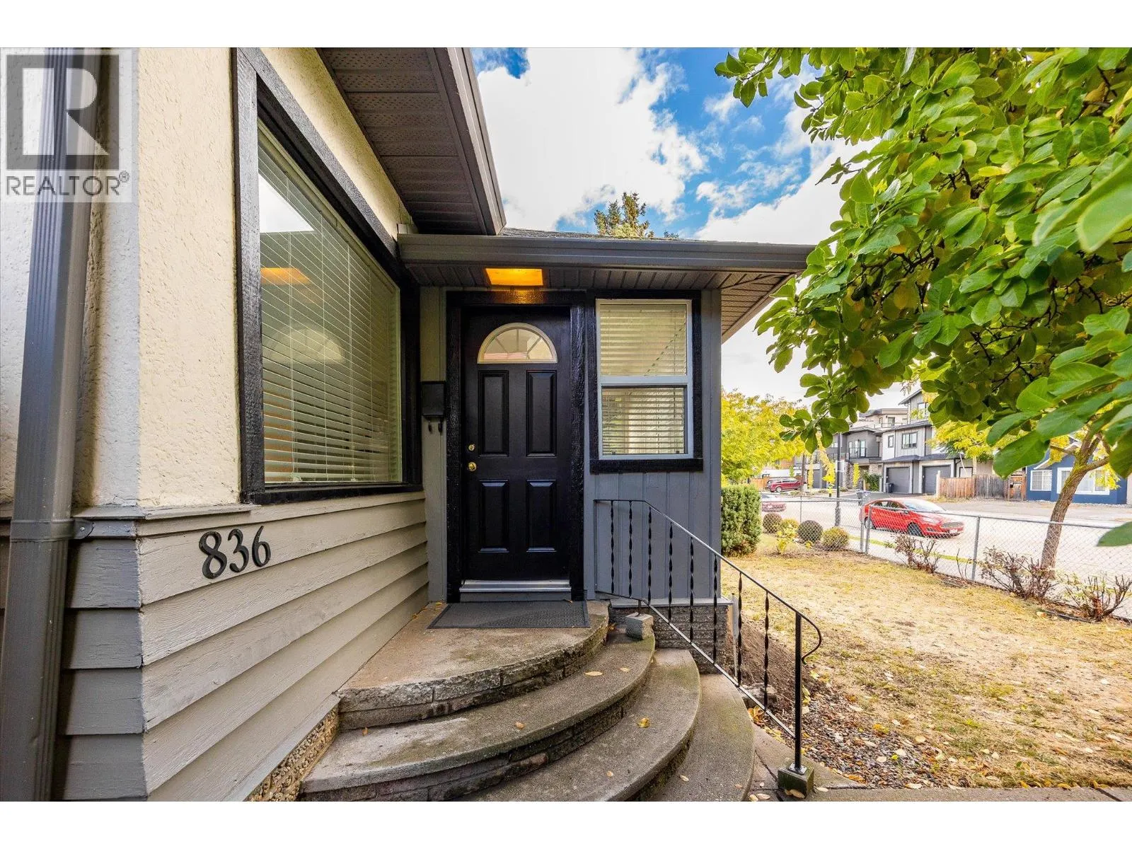 836 Cawston Avenue