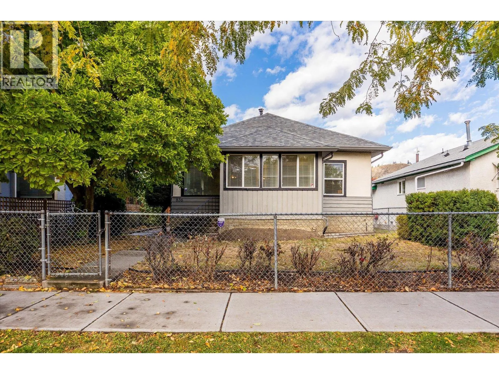 836 Cawston Avenue