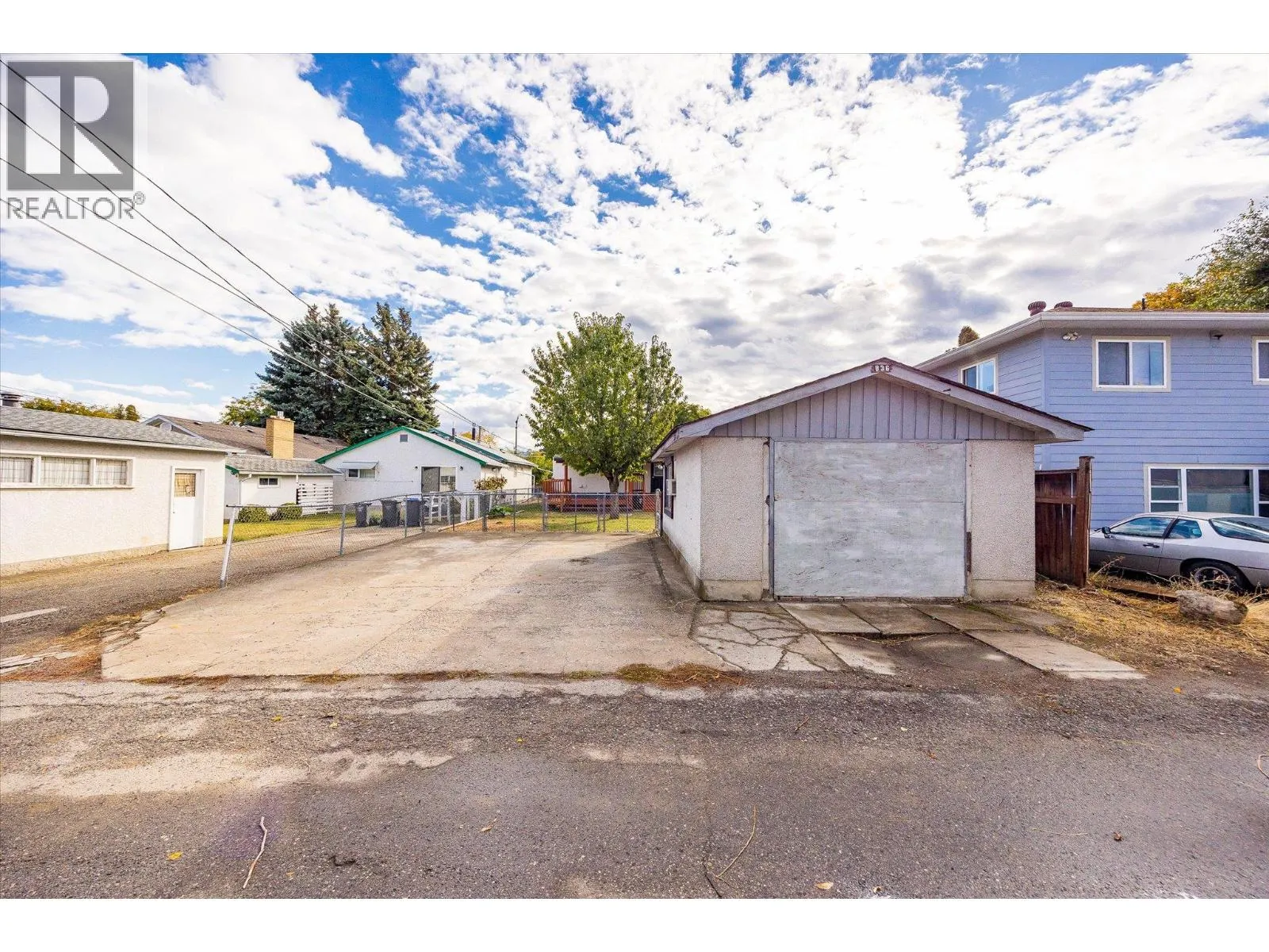 836 Cawston Avenue