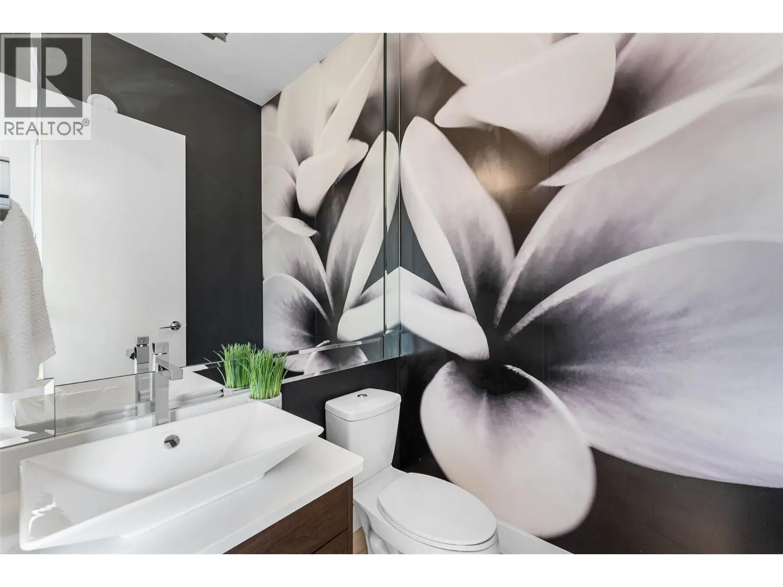 238 Kalamalka Lakeview Drive