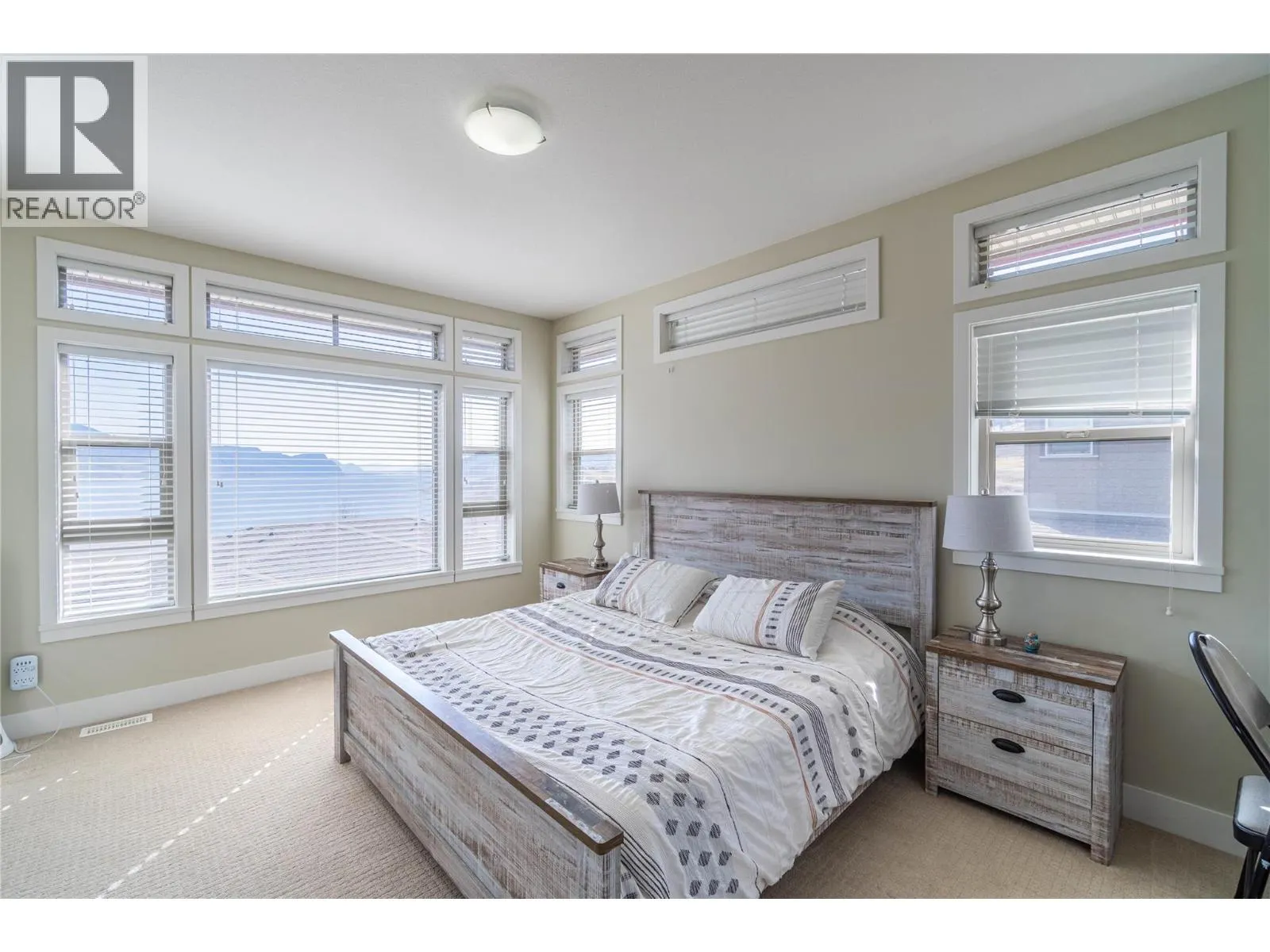 175 Holloway Drive Unit# 19