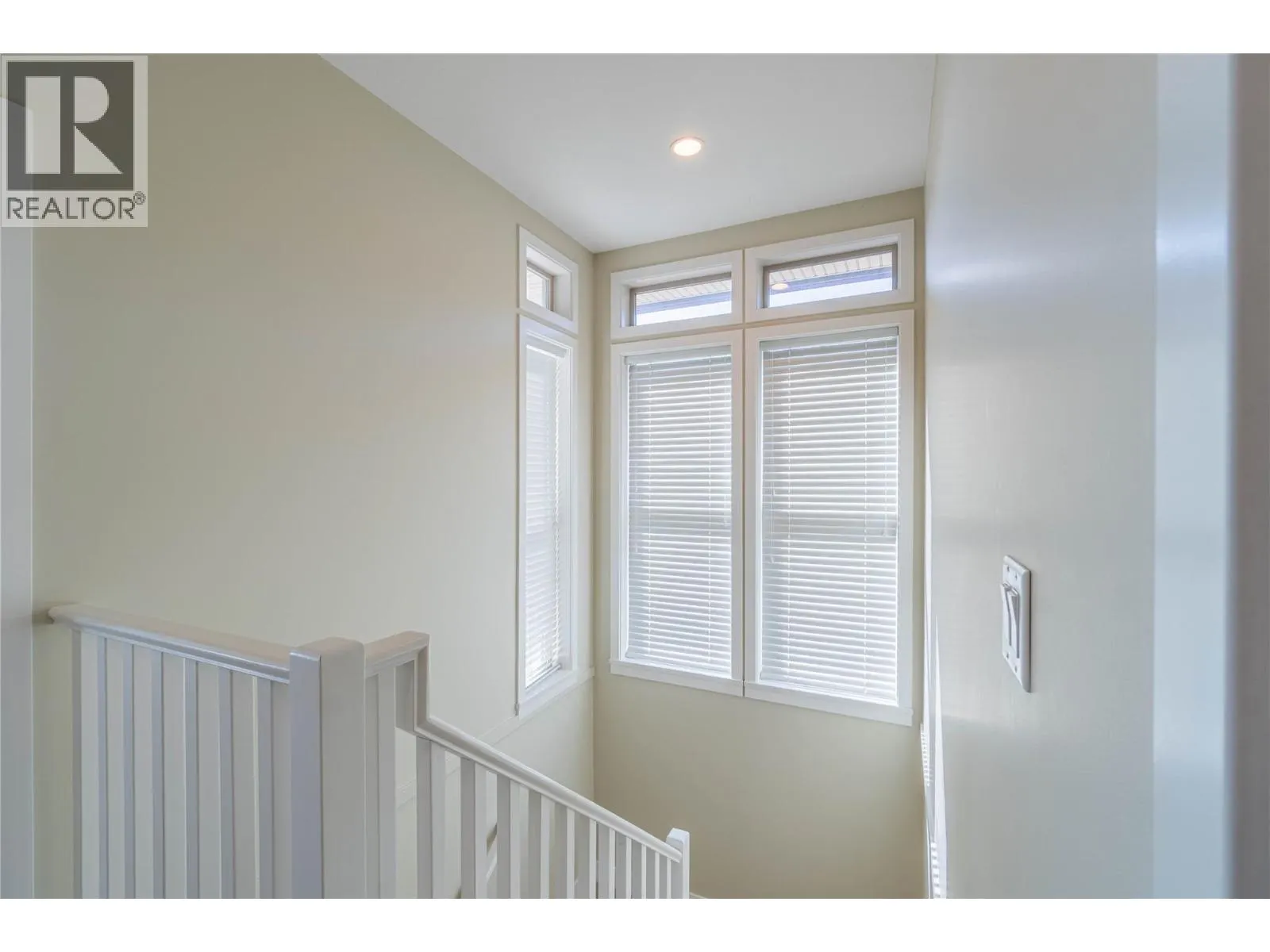 175 Holloway Drive Unit# 19