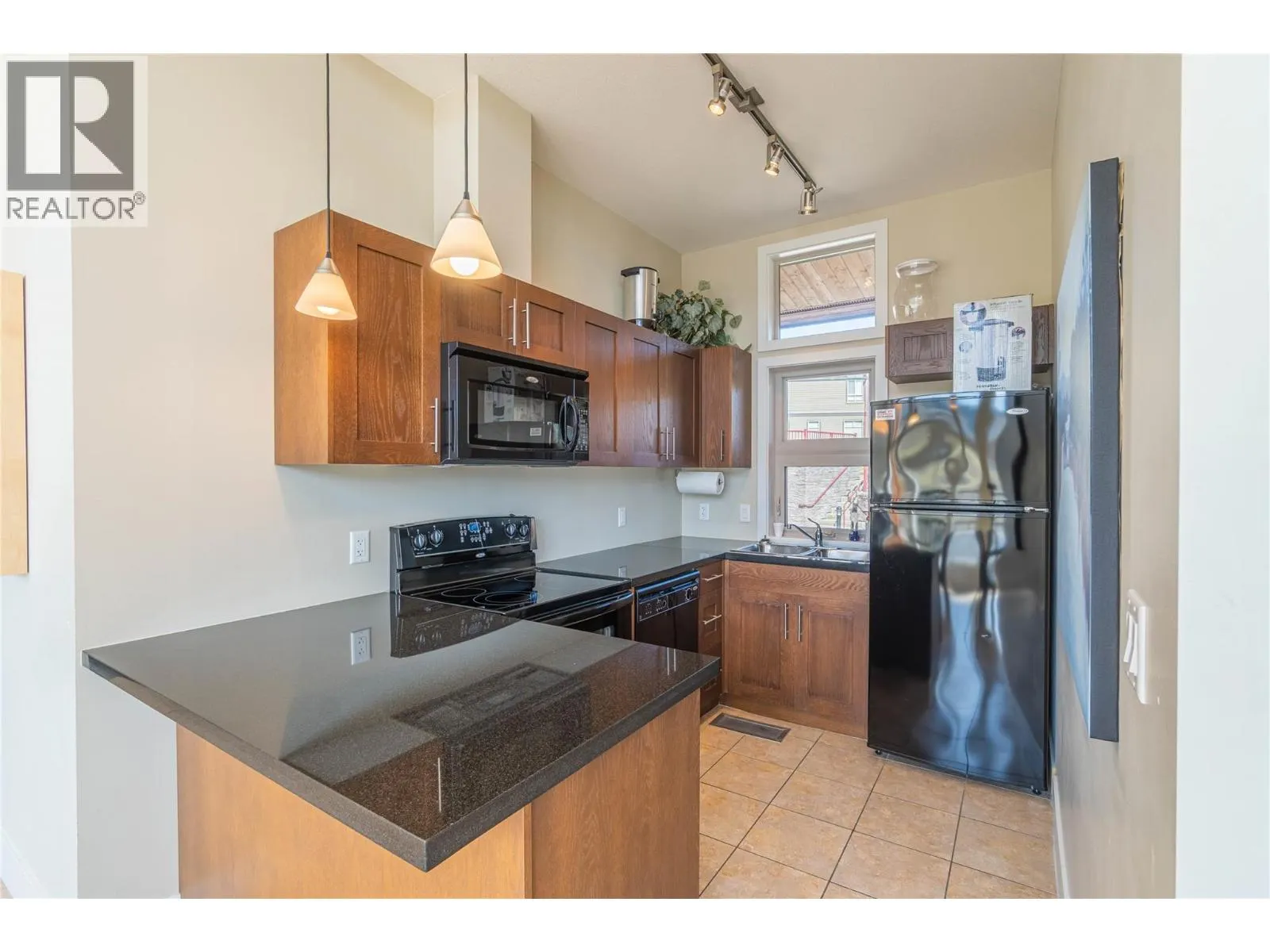 175 Holloway Drive Unit# 19