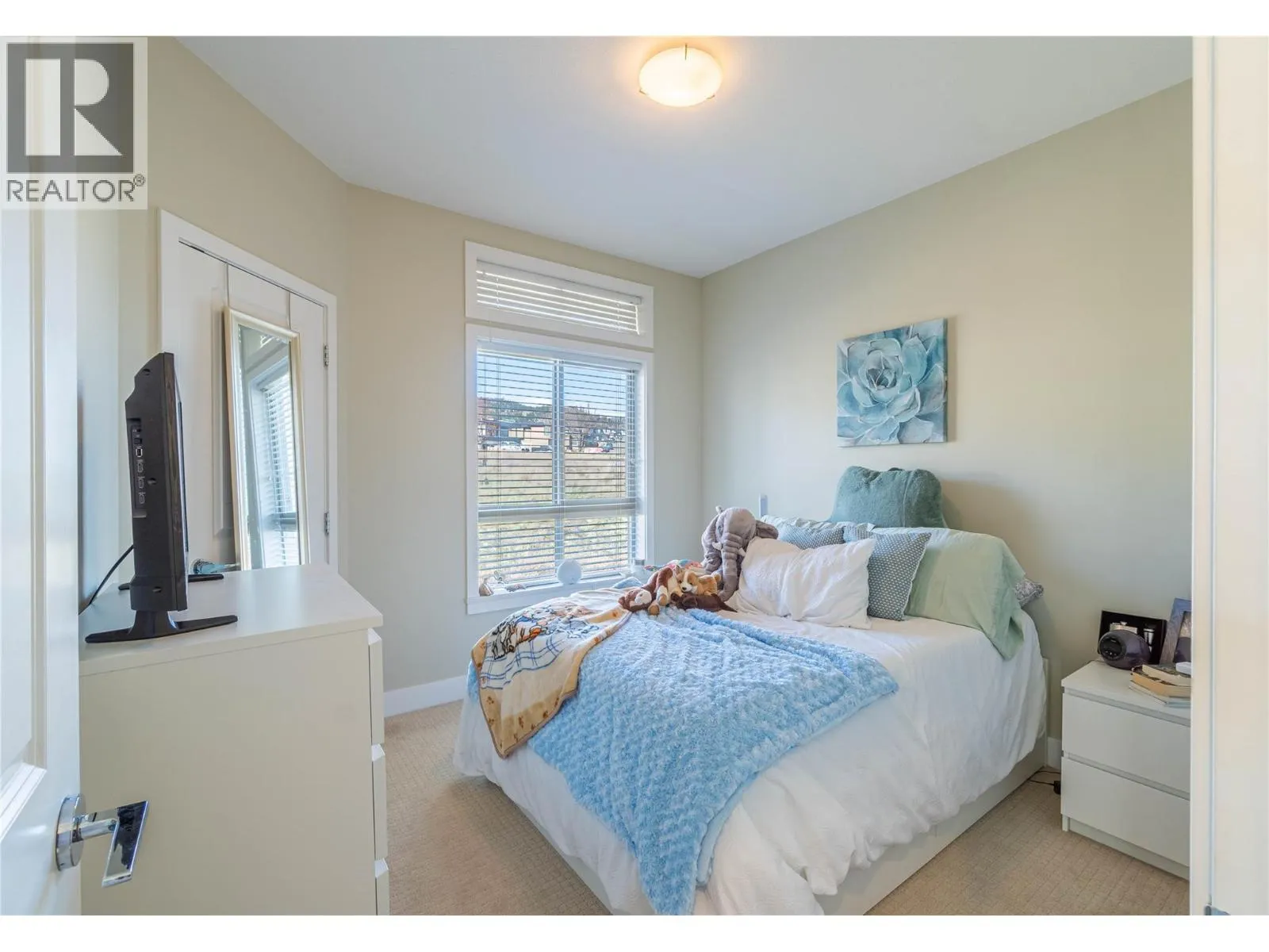 175 Holloway Drive Unit# 19