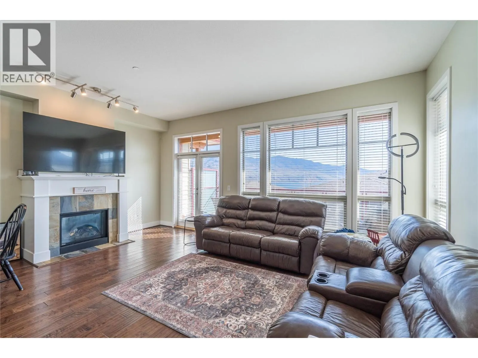 175 Holloway Drive Unit# 19