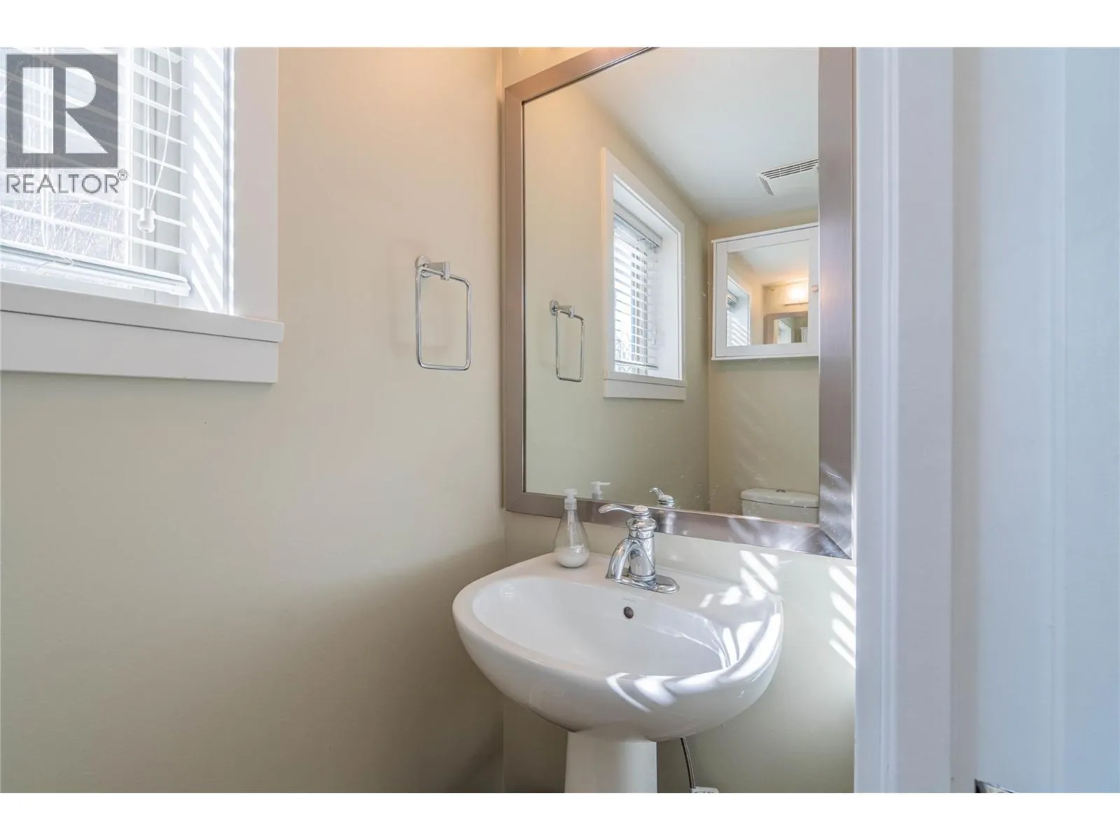 175 Holloway Drive Unit# 19