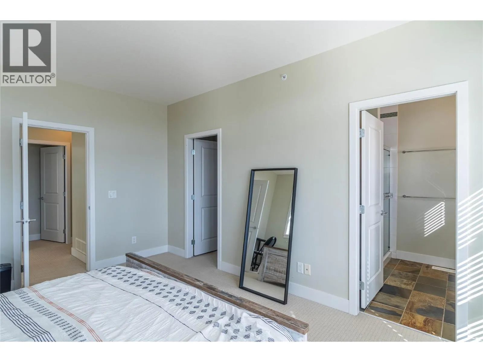 175 Holloway Drive Unit# 19