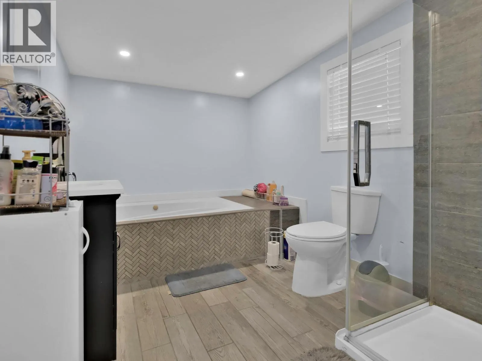3381 Village Green Way Unit# 33