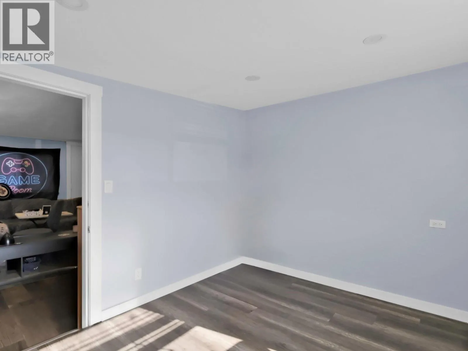3381 Village Green Way Unit# 33