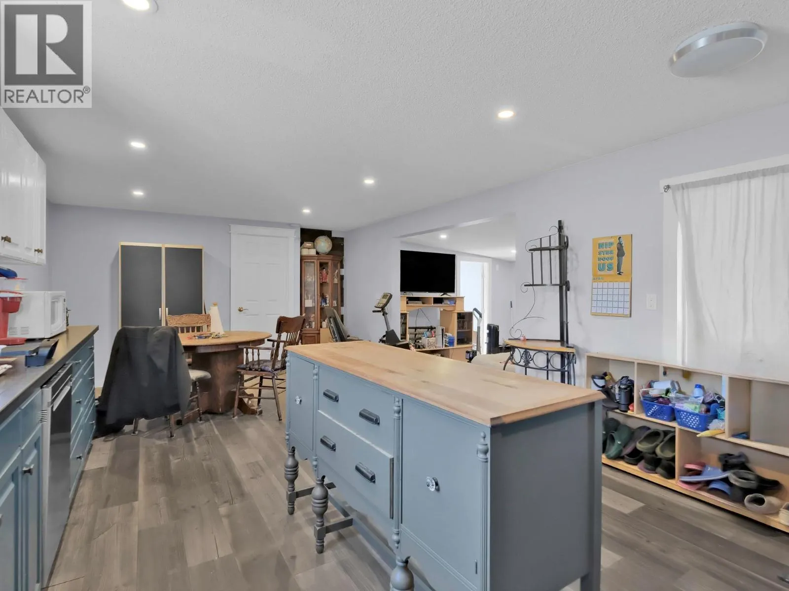3381 Village Green Way Unit# 33