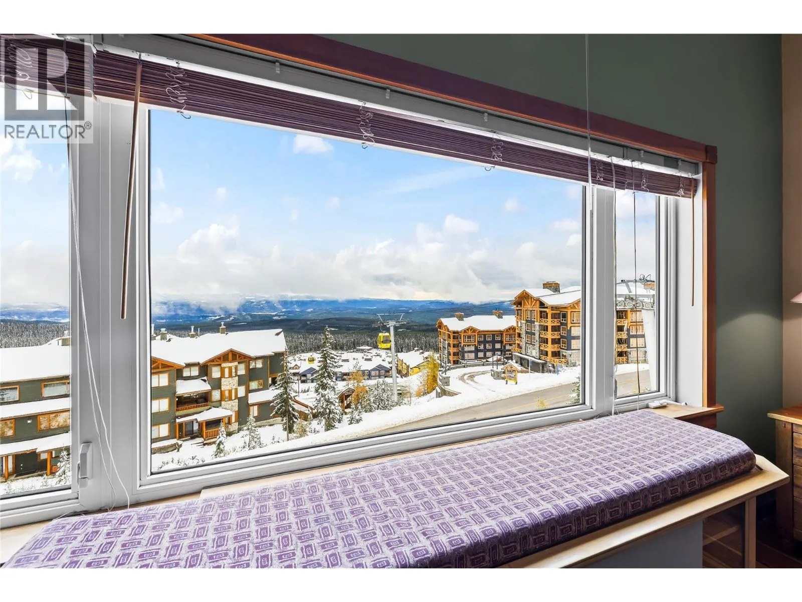 5275 Big White Road Unit# 304