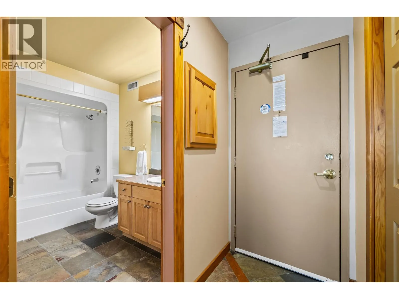 5275 Big White Road Unit# 304