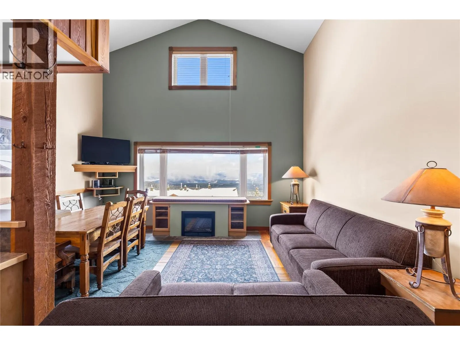 5275 Big White Road Unit# 304