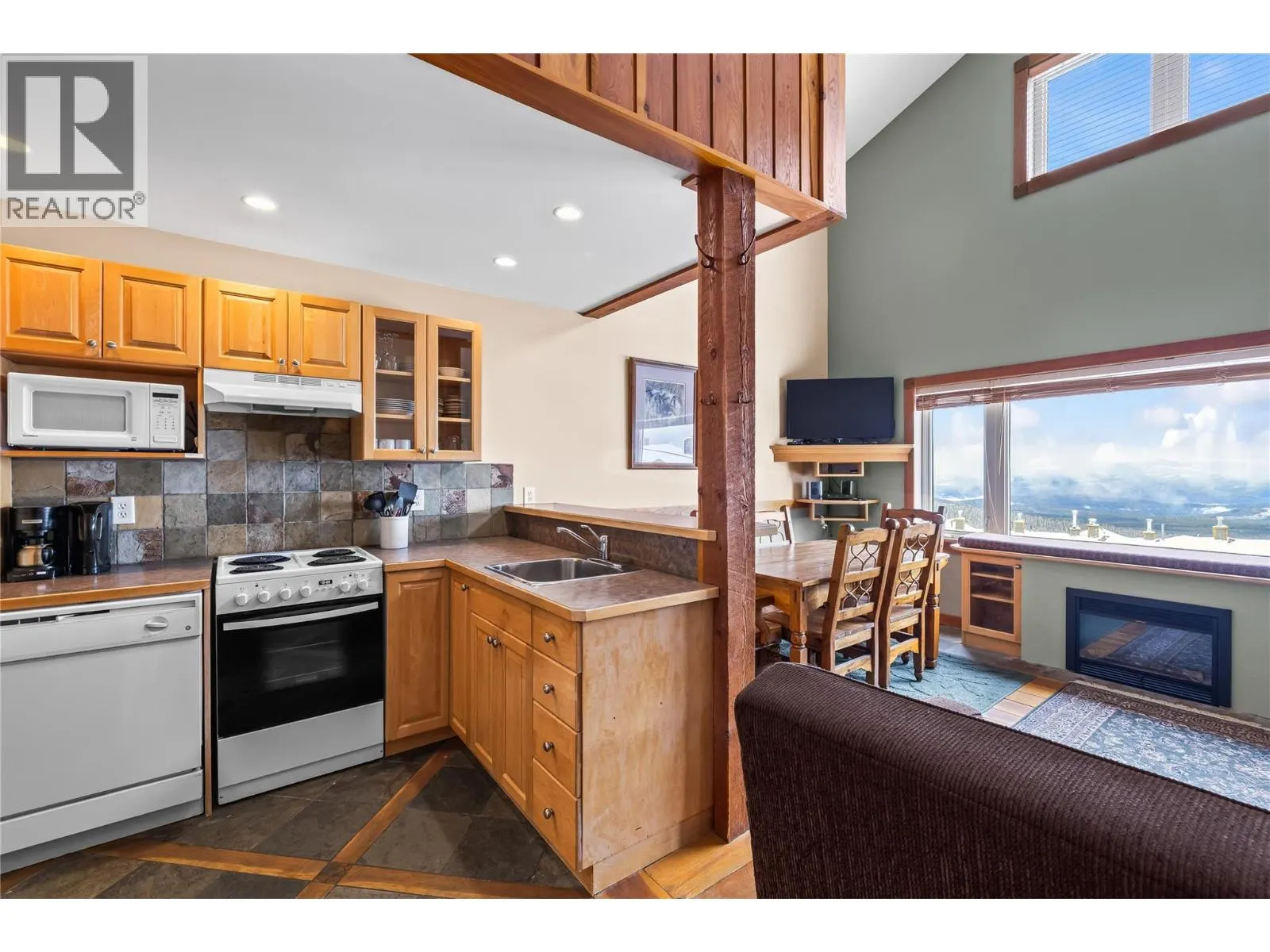 5275 Big White Road Unit# 304