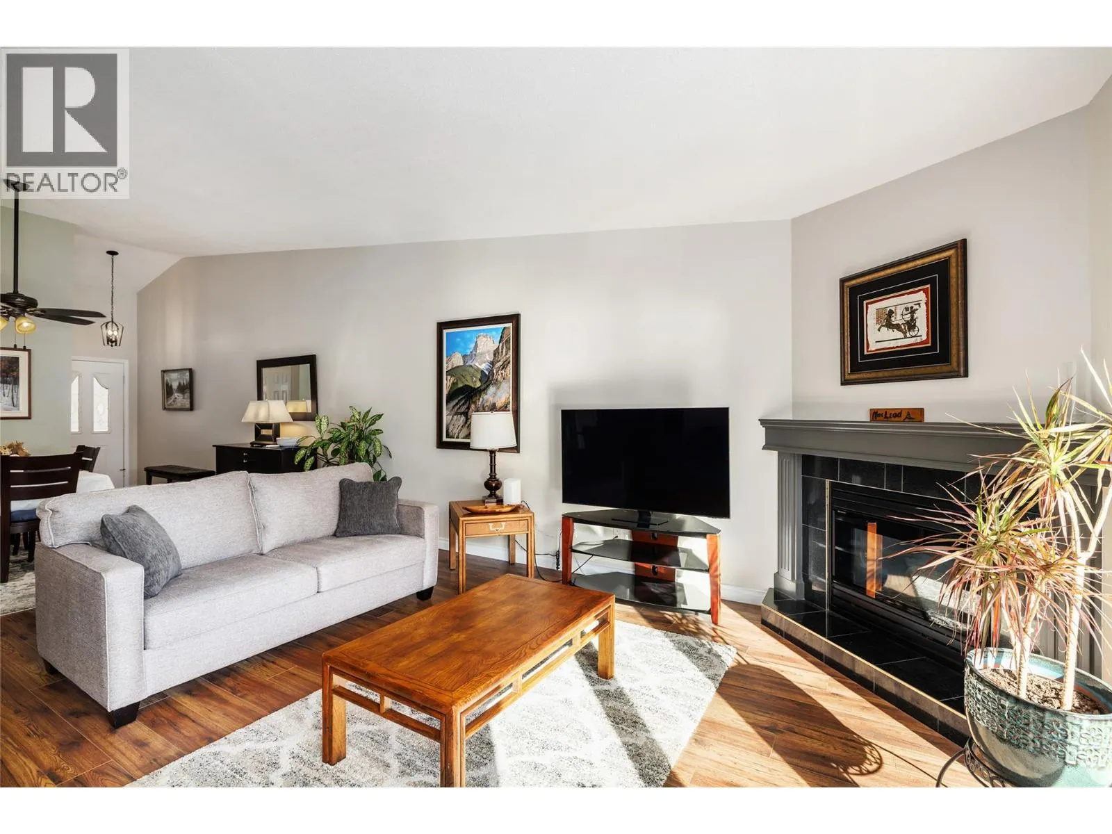 4450 Ponderosa Drive Unit# 204