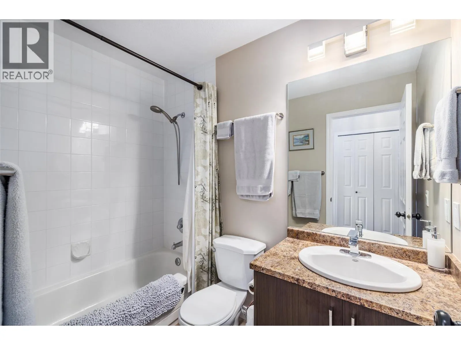 4450 Ponderosa Drive Unit# 204