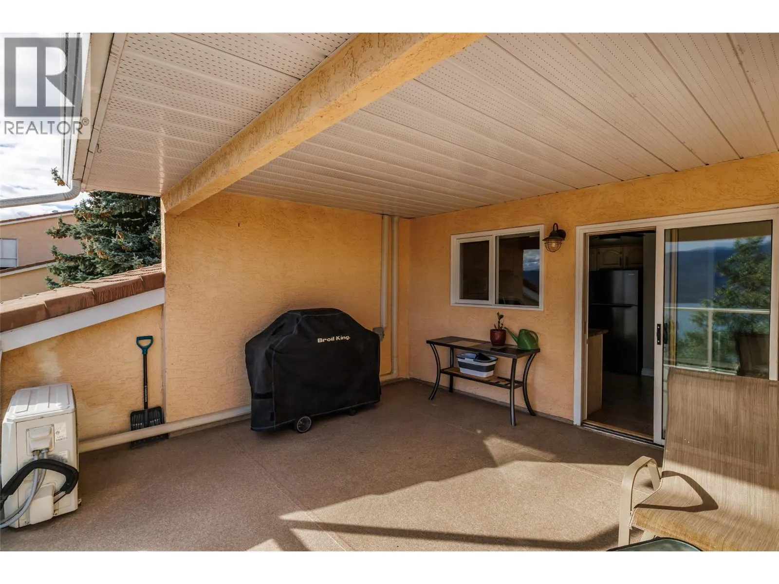 4450 Ponderosa Drive Unit# 204