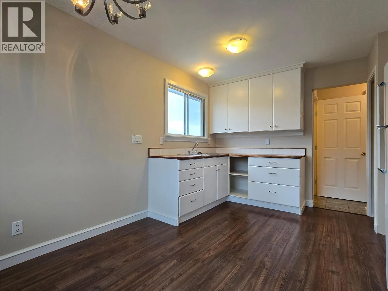 1584 Stage Road
