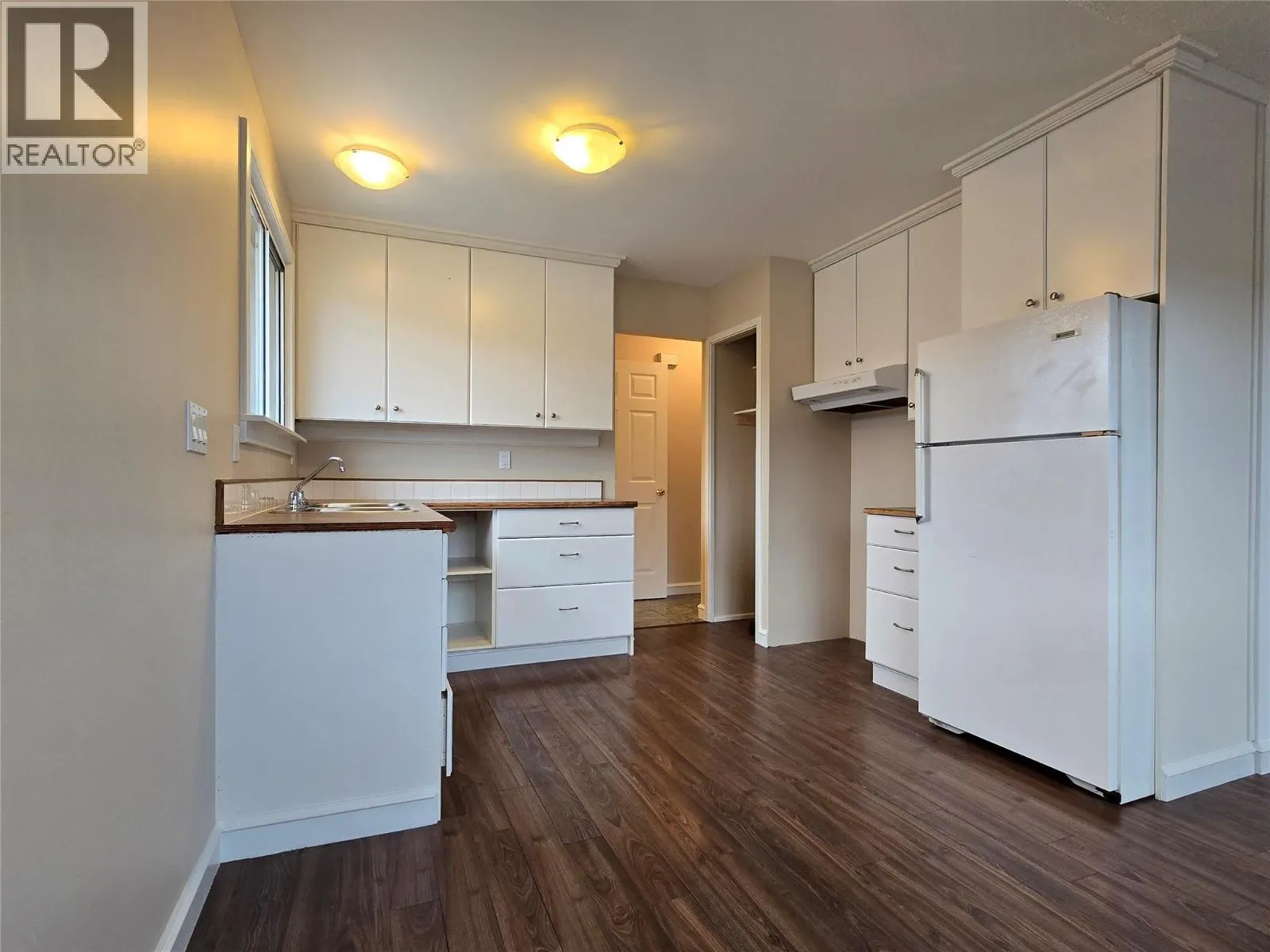 1584 Stage Road