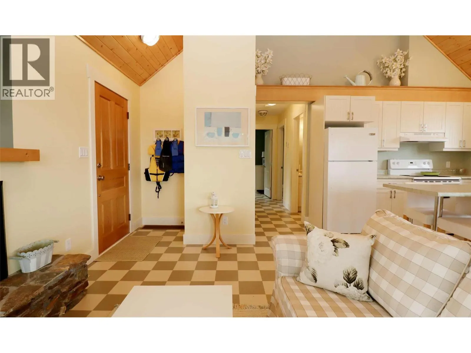 2633 Squilax Anglemont Road Lot# 195