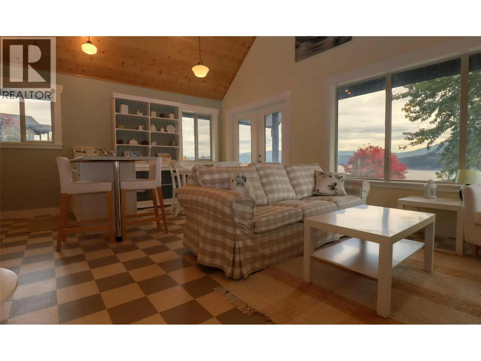 2633 Squilax Anglemont Road Lot# 195