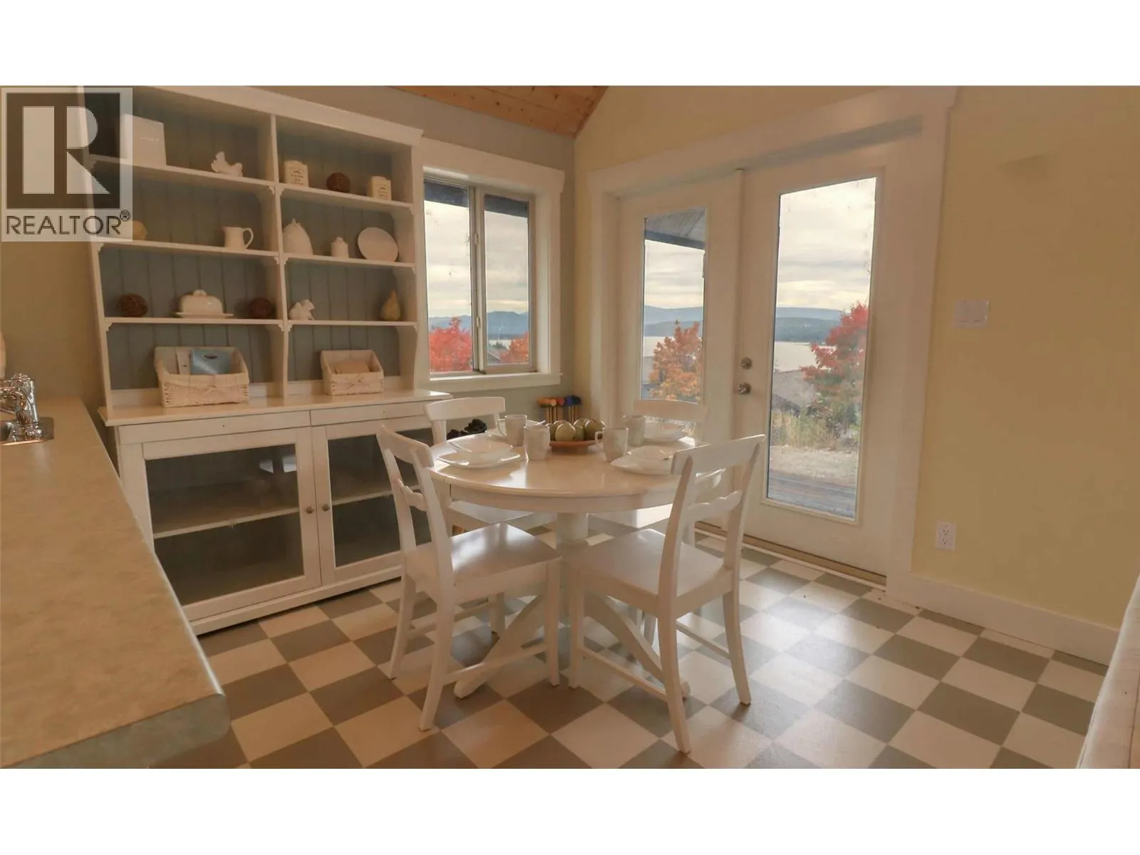 2633 Squilax Anglemont Road Lot# 195