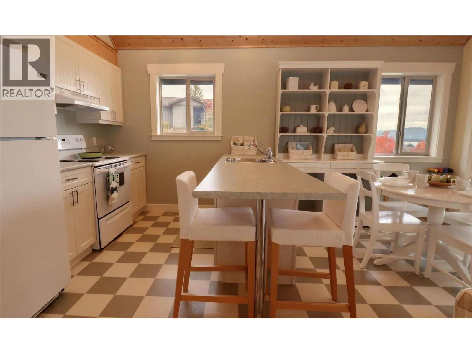 2633 Squilax Anglemont Road Lot# 195